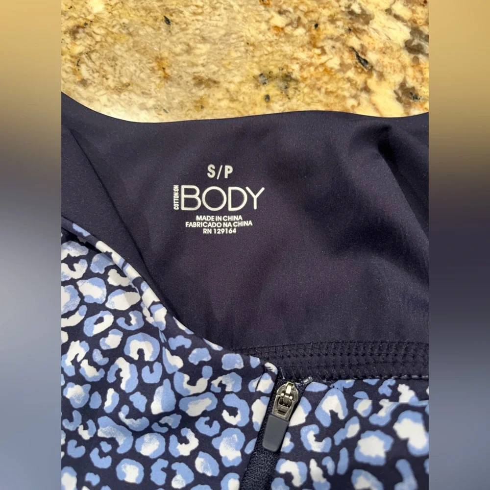 NWT Cotton On Body Ultimate Zip Front Vestlette Sports Bra